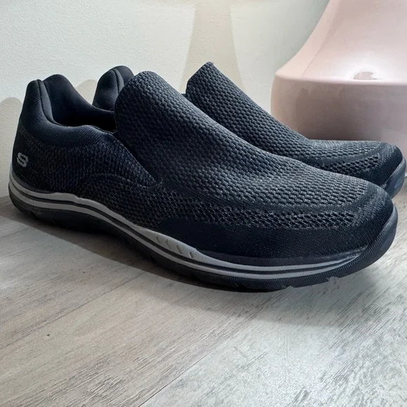 Skechers Men\'s Loafers in Dark Gray Men main image 3